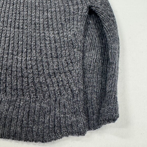 Cozy Grey Ribbed Long-Sleeve Knit Top - Picture 4 of 6